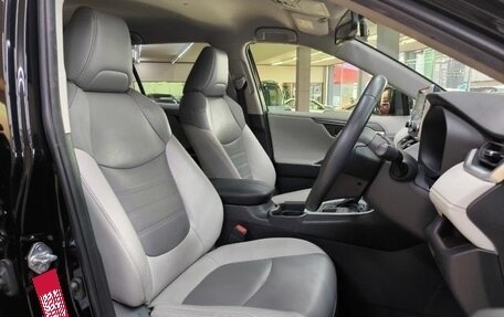 Toyota RAV4, 2022 год, 2 550 000 рублей, 11 фотография