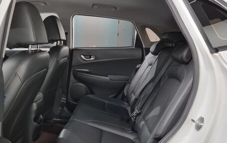 Hyundai Kona I, 2022 год, 1 600 000 рублей, 9 фотография