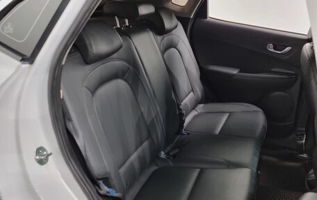 Hyundai Kona I, 2022 год, 1 600 000 рублей, 7 фотография