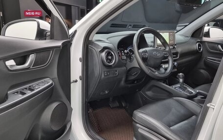 Hyundai Kona I, 2022 год, 1 600 000 рублей, 10 фотография