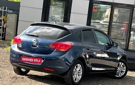 Opel Astra J, 2011 год, 585 000 рублей, 11 фотография