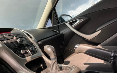 Opel Astra J, 2011 год, 585 000 рублей, 16 фотография