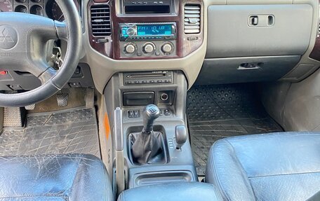 Mitsubishi Pajero III рестайлинг, 2002 год, 750 000 рублей, 17 фотография