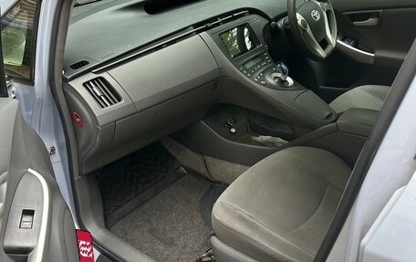 Toyota Prius, 2010 год, 1 100 000 рублей, 10 фотография