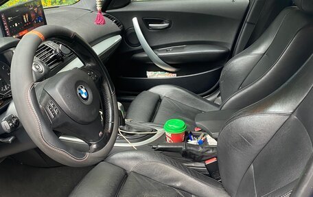 BMW 1 серия, 2006 год, 910 000 рублей, 7 фотография
