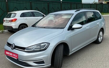 Volkswagen Golf VII, 2019 год, 1 740 000 рублей, 2 фотография