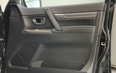 Mitsubishi Pajero IV, 2018 год, 3 500 000 рублей, 19 фотография