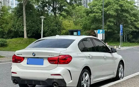 BMW 1 серия, 2022 год, 1 600 000 рублей, 4 фотография