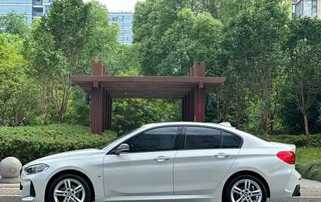BMW 1 серия, 2022 год, 1 600 000 рублей, 3 фотография