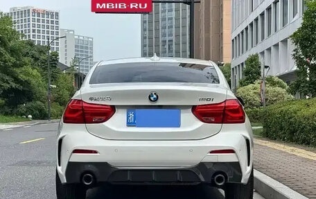 BMW 1 серия, 2022 год, 1 600 000 рублей, 5 фотография