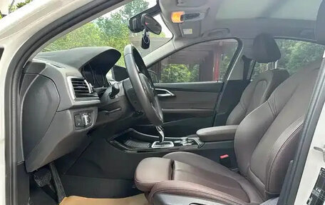 BMW 1 серия, 2022 год, 1 600 000 рублей, 6 фотография