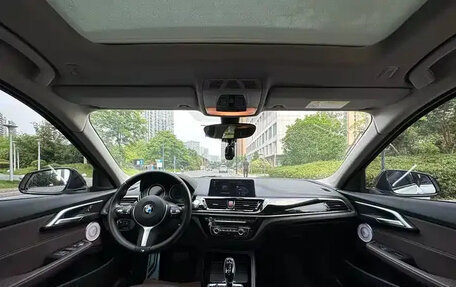 BMW 1 серия, 2022 год, 1 600 000 рублей, 10 фотография