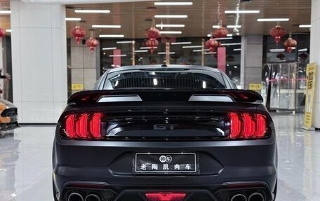 Ford Mustang VI рестайлинг, 2022 год, 3 420 000 рублей, 6 фотография