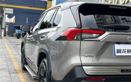 Toyota RAV4, 2022 год, 2 026 000 рублей, 6 фотография