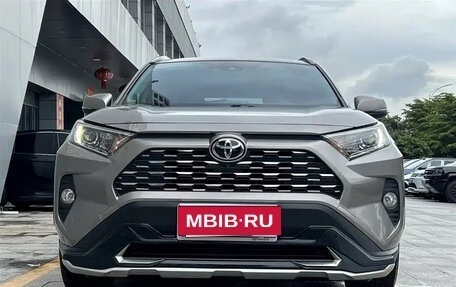 Toyota RAV4, 2022 год, 2 026 000 рублей, 7 фотография