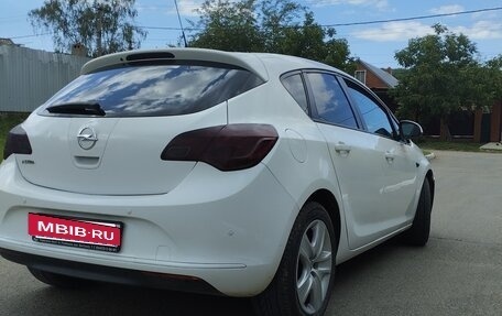Opel Astra J, 2012 год, 720 000 рублей, 3 фотография