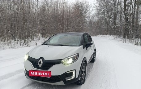 Renault Kaptur I рестайлинг, 2017 год, 1 385 000 рублей, 2 фотография