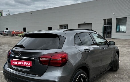 Mercedes-Benz GLA, 2019 год, 3 100 000 рублей, 9 фотография