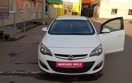 Opel Astra J, 2014 год, 750 000 рублей, 3 фотография