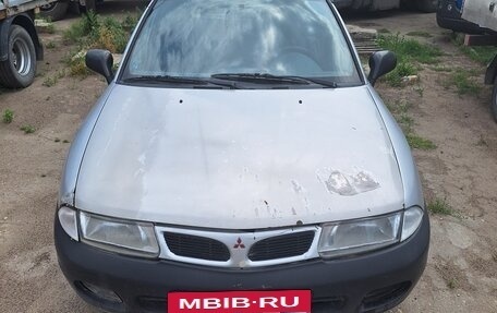 Mitsubishi Carisma I, 1998 год, 80 000 рублей, 2 фотография