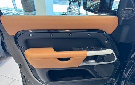 Land Rover Defender II, 2022 год, 13 500 000 рублей, 10 фотография