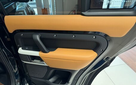 Land Rover Defender II, 2022 год, 13 500 000 рублей, 21 фотография