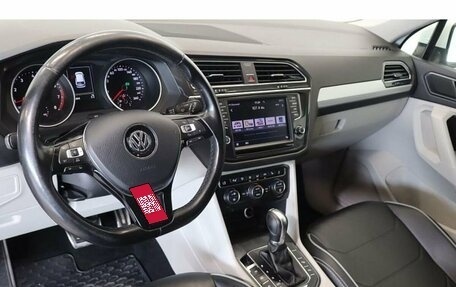 Volkswagen Tiguan II, 2017 год, 1 952 000 рублей, 6 фотография