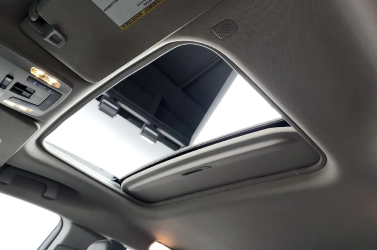 Toyota Sienna III, 2021 год, 4 980 000 рублей, 16 фотография