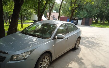 Chevrolet Cruze II, 2009 год, 550 000 рублей, 2 фотография
