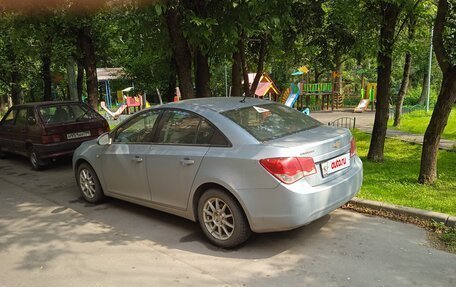 Chevrolet Cruze II, 2009 год, 550 000 рублей, 3 фотография