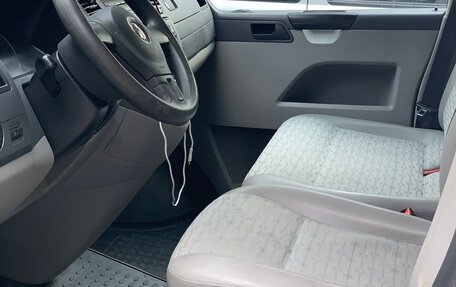Volkswagen Transporter T5 рестайлинг, 2013 год, 1 600 000 рублей, 4 фотография