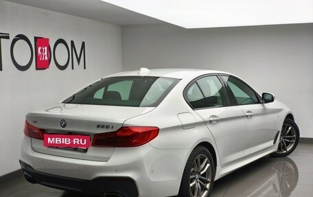 BMW 5 серия, 2018 год, 3 700 000 рублей, 3 фотография