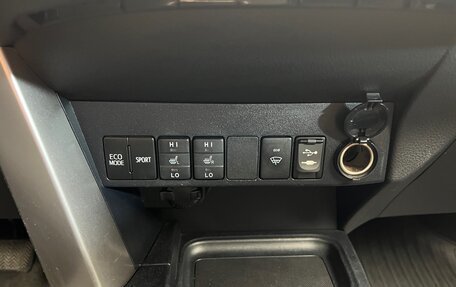 Toyota RAV4, 2016 год, 1 620 000 рублей, 19 фотография