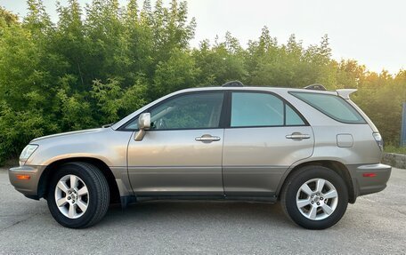 Lexus RX IV рестайлинг, 2001 год, 1 150 000 рублей, 2 фотография