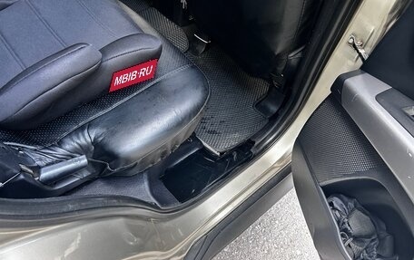 Mitsubishi Outlander III рестайлинг 3, 2008 год, 1 000 000 рублей, 11 фотография