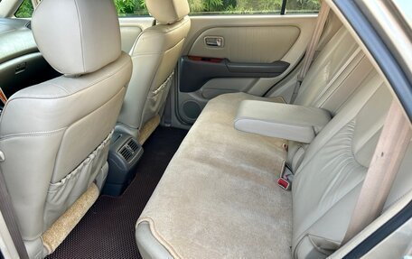 Lexus RX IV рестайлинг, 2001 год, 1 150 000 рублей, 10 фотография
