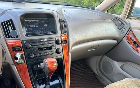 Lexus RX IV рестайлинг, 2001 год, 1 150 000 рублей, 13 фотография