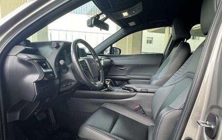 Lexus UX I, 2021 год, 2 370 000 рублей, 7 фотография