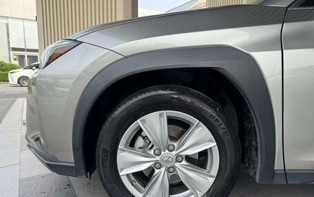 Lexus UX I, 2021 год, 2 370 000 рублей, 10 фотография