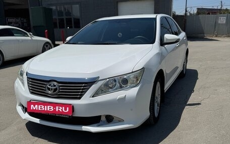 Toyota Camry, 2013 год, 1 350 000 рублей, 2 фотография