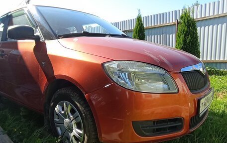 Skoda Fabia II, 2009 год, 450 000 рублей, 3 фотография