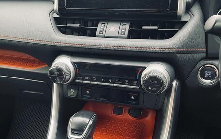 Toyota RAV4, 2020 год, 3 000 000 рублей, 8 фотография