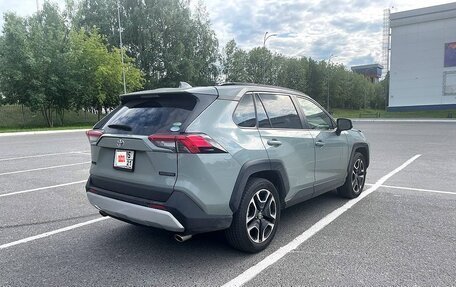 Toyota RAV4, 2020 год, 3 000 000 рублей, 2 фотография