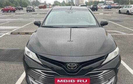 Toyota Camry, 2020 год, 3 300 000 рублей, 1 фотография