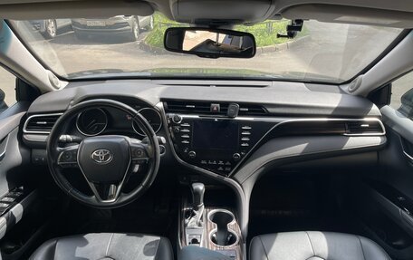 Toyota Camry, 2020 год, 3 300 000 рублей, 6 фотография