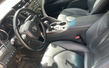 Toyota Camry, 2020 год, 3 300 000 рублей, 9 фотография