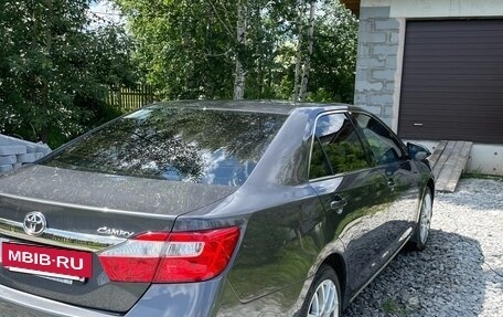 Toyota Camry, 2012 год, 1 700 000 рублей, 4 фотография