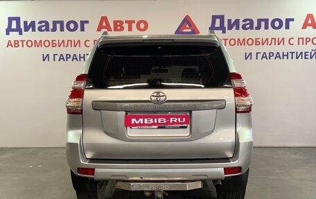 Toyota Land Cruiser Prado 150 рестайлинг 2, 2016 год, 3 600 000 рублей, 4 фотография