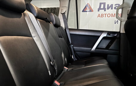 Toyota Land Cruiser Prado 150 рестайлинг 2, 2016 год, 3 600 000 рублей, 17 фотография