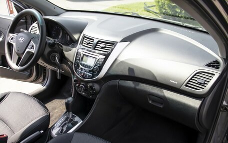 Hyundai Solaris II рестайлинг, 2013 год, 785 000 рублей, 3 фотография